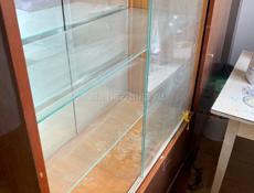 Продаю сервант в отличном состоянии 