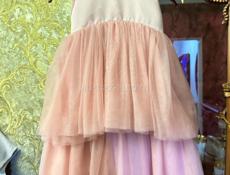 Платье нарядное 