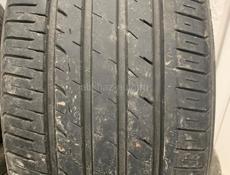 Одна резина почти новая