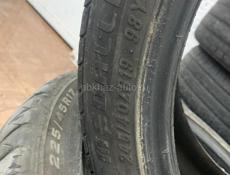 Одна резина почти новая