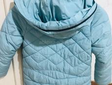 Курточка на девочку ,500 руб 