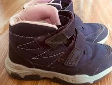 Продам спортивные ботинки ,34 размер 