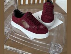 В магазине Империя обуви скидки 