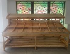 Продается деревянная стойка для овощей для любого пользования в магазине