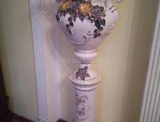 Продою вазу напольную 