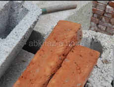 Продаётся красный кирпичи большое количество 