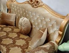 ПРОДАЮ СОВЕРШЕННО НОВЫЙ ДИВАН С КРЕСЛАМИ КОРОЛЕВСКИМ