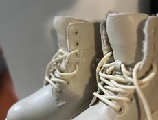 Ботиночки для девочек размер 34, не подошли по размеру продам за пол цены 