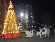 Сниму на длительный срок двух комнатный домик  или квартиру 