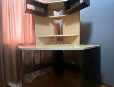 Угловой стол