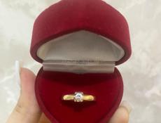 Золотое кольцо. Срочно проб 585 размер 17. Сколько грамм не знаю Носила несколько раз!!