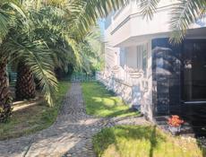 Вилла на берегу моря в поселке Агудзера 