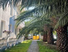 Вилла на берегу моря в поселке Агудзера 