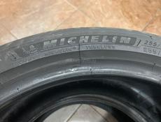 Резина мишлен пилот спорт4    235 40 18р и255 35 18 все читыри