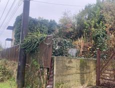 В г.СУХУМ продаётся участок по ул. ЧАНБА около 6ти этажки  