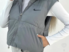 В наличии женская одежда