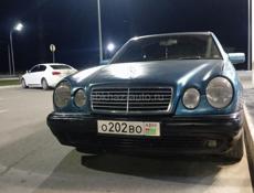 Mercedes-Benz E-Класс