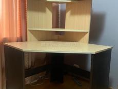 Угловой стол