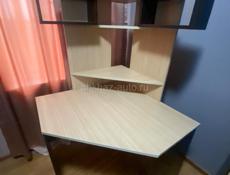 Угловой стол