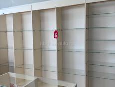 Витрины и стеллаж