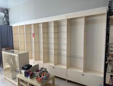 Витрины и стеллаж