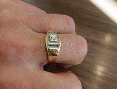 Перстень золото с бриллиантами
