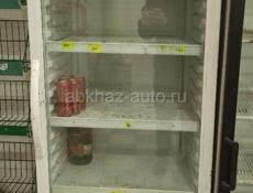 Витринный холодильники 