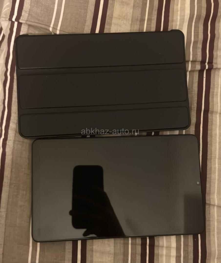 Продаётся планшет Redmi Pad S.E  8.7 Срочно писать на Вацап (торг есть)а Вацап 