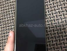 Продаю почти новый телефон 