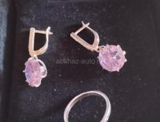 Серебряные серьги и кольцо с аметистами