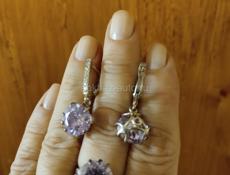 Серебряные серьги и кольцо с аметистами