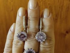 Серебряные серьги и кольцо с аметистами