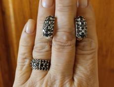 Серебряные серьги и кольцо