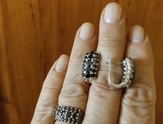 Серебряные серьги и кольцо