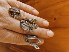 Серебряные серьги и кольцо с аметмстами