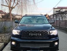 Toyota Sequoia