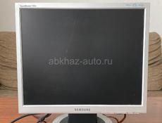 Монитор Samsung 