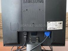 Монитор Samsung 