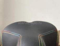 Седло велосипеда KMS