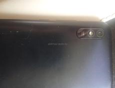 Продается телефон срочно экран целый батарея 2 дня держит не треснут срочно 
