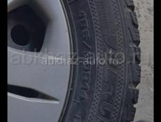 Продам зимние Шины с дисками R14