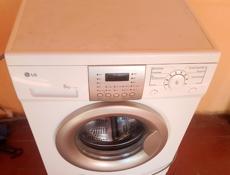 продам б/у машинку стиральную LG срочно 