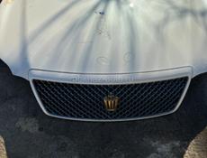 Аккумулятор 100,капот на краун белый ,сполер марках