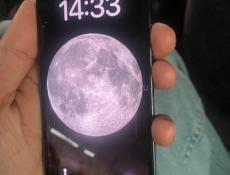 Айфон 13 про 256 гиг, всё в оригинале, кроме батареи, стоит новая держит хорошо 35 тысяч срочно 