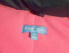 Отдам даром куртку на девочку 13,14 лет 