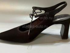 Новая замшевые обувь