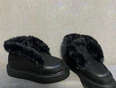 обувь абсолютно новая 37 размер 