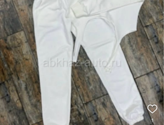 В наличии женская одежда 