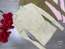 В наличии женская одежда 