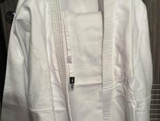 Кимано Для дзюдо Clinch обслютно новый,продаём  по причине того что другой размер пришёл 